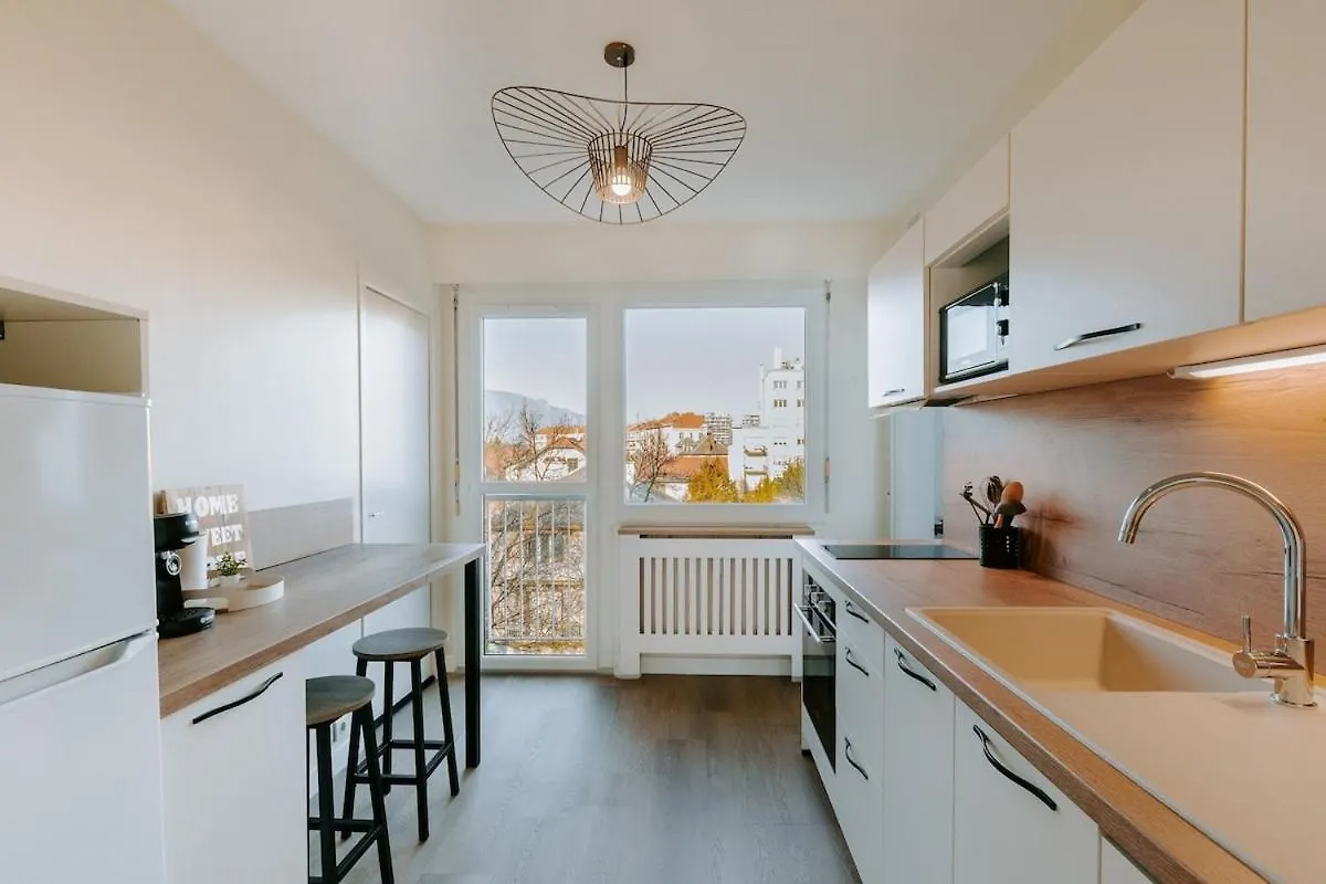 Appartement T2 Cosy - Garage Prive - Wifi Chambéry Apartament