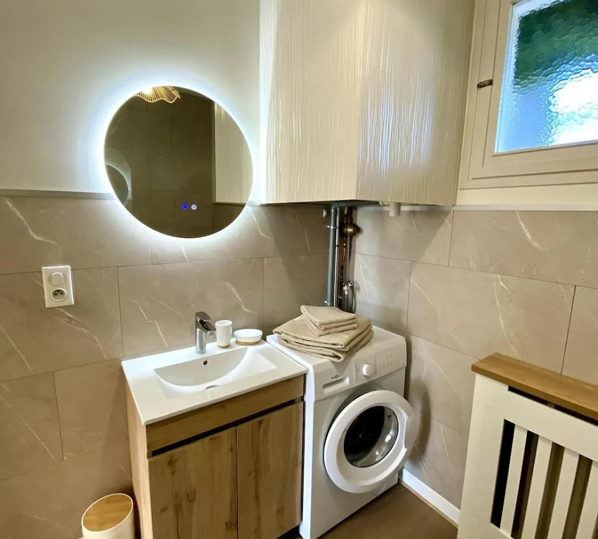 Appartement T2 Cosy - Garage Prive - Wifi Chambéry Francja